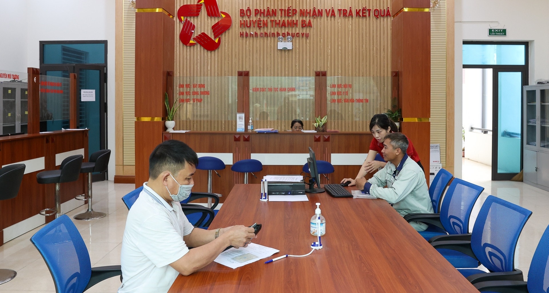 thu-tuc-hanh-chinh.jpg