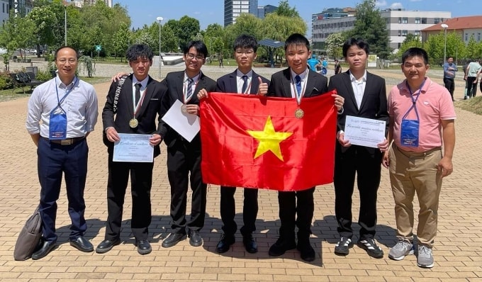 hoc-sinh-viet-nam.jpg