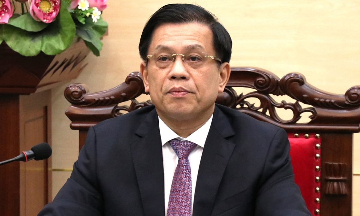nguyen-ba-hoan.jpg