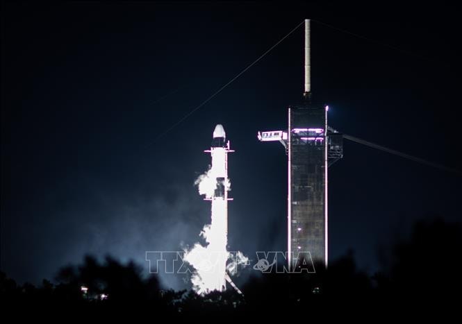 spacex-ve-tinh.jpg