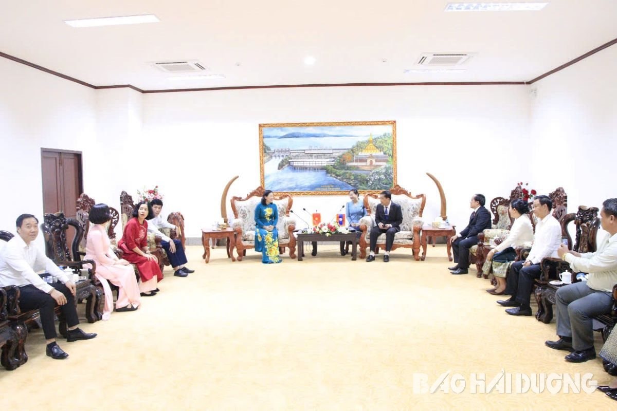 Quang cảnh buổi làm việc của đoàn công tác tại tỉnh Viêng Chăn