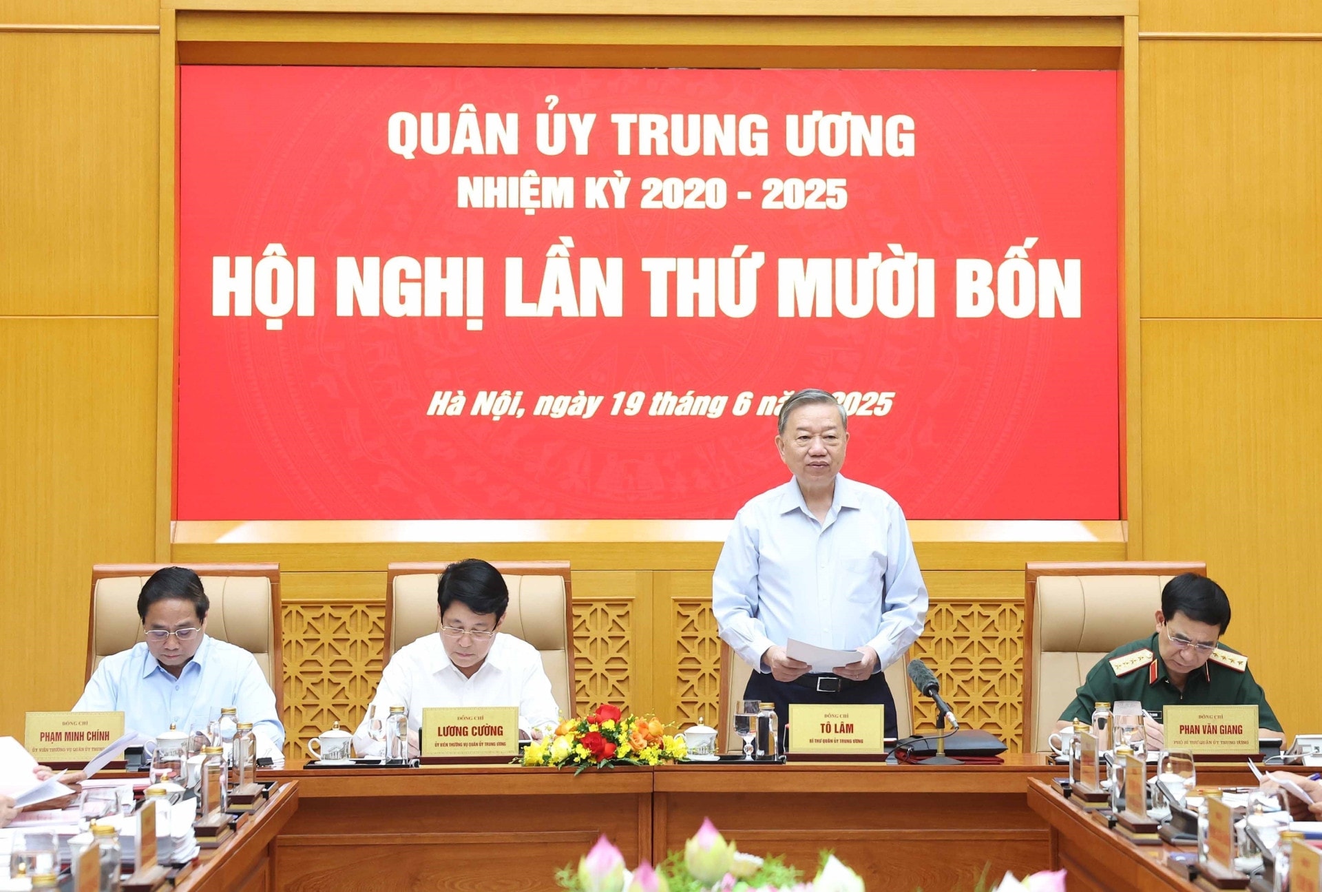 tong-bi-thu-quan-uy-trung-uong.jpg