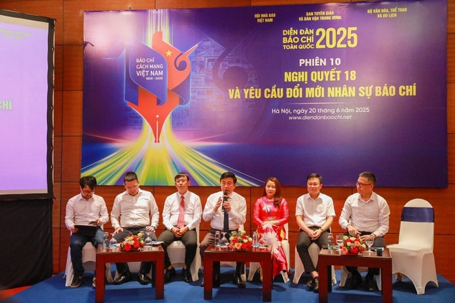 vna-potal-cac-phien-hop-tai-dien-dan-bao-chi-toan-quoc-2025-ngay-206-8103487.jpg