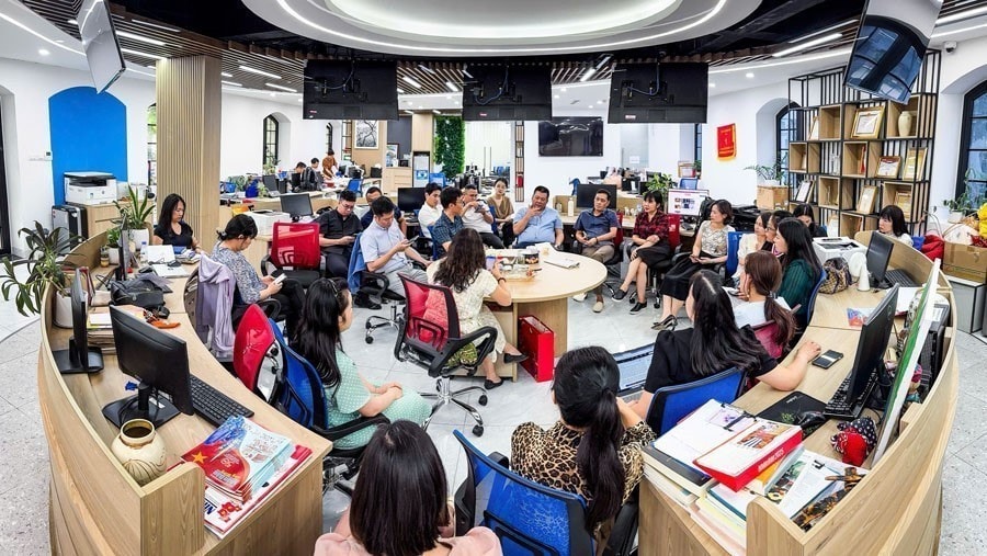“The convergent editorial newsroom of Nhan Dan electronic newspaper