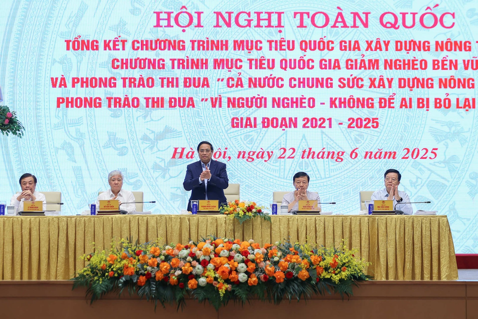 dai-bieu.jpg