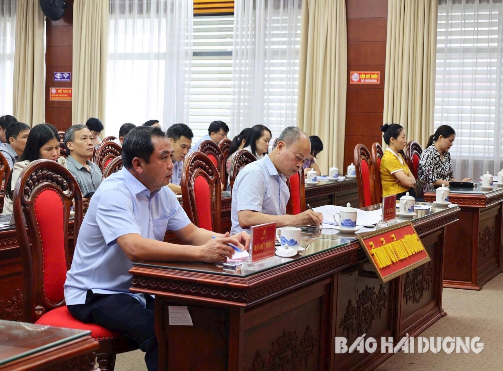 bi-thu-truc-tuyen-1-.jpg