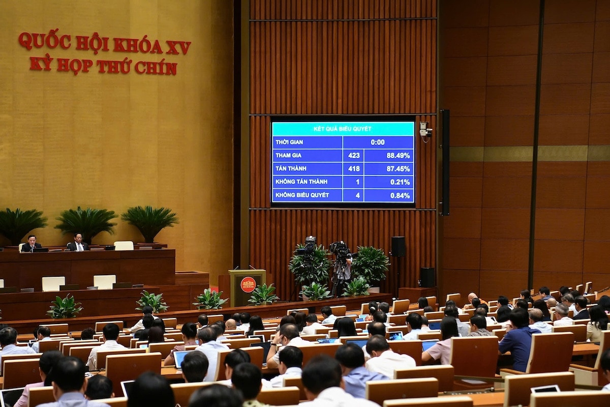 luat-cong-chuc.jpg