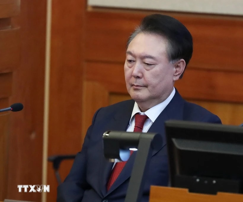 Tổng thống Hàn Quốc Yoon Suk Yeol trong phiên điều trần tại phiên tòa luận tội liên quan đến việc áp đặt thiết quân luật ở Seoul, ngày 20/2. (Ảnh: THX/TTXVN)