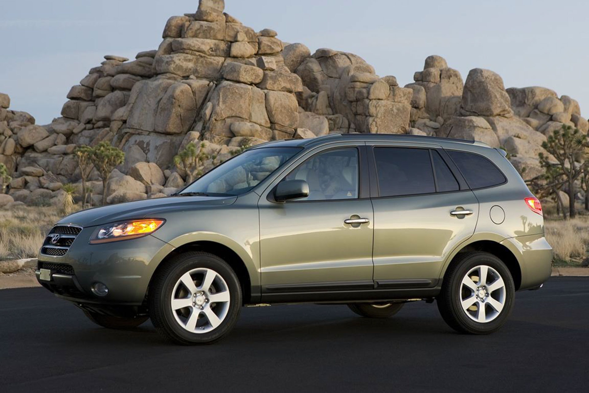 Hyundai Santa Fe 2009.jpg