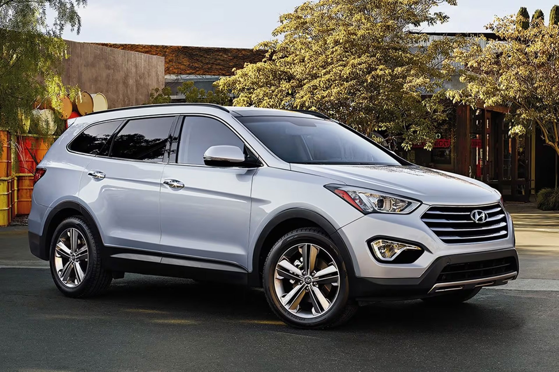 Hyundai Santa Fe 2016.jpg