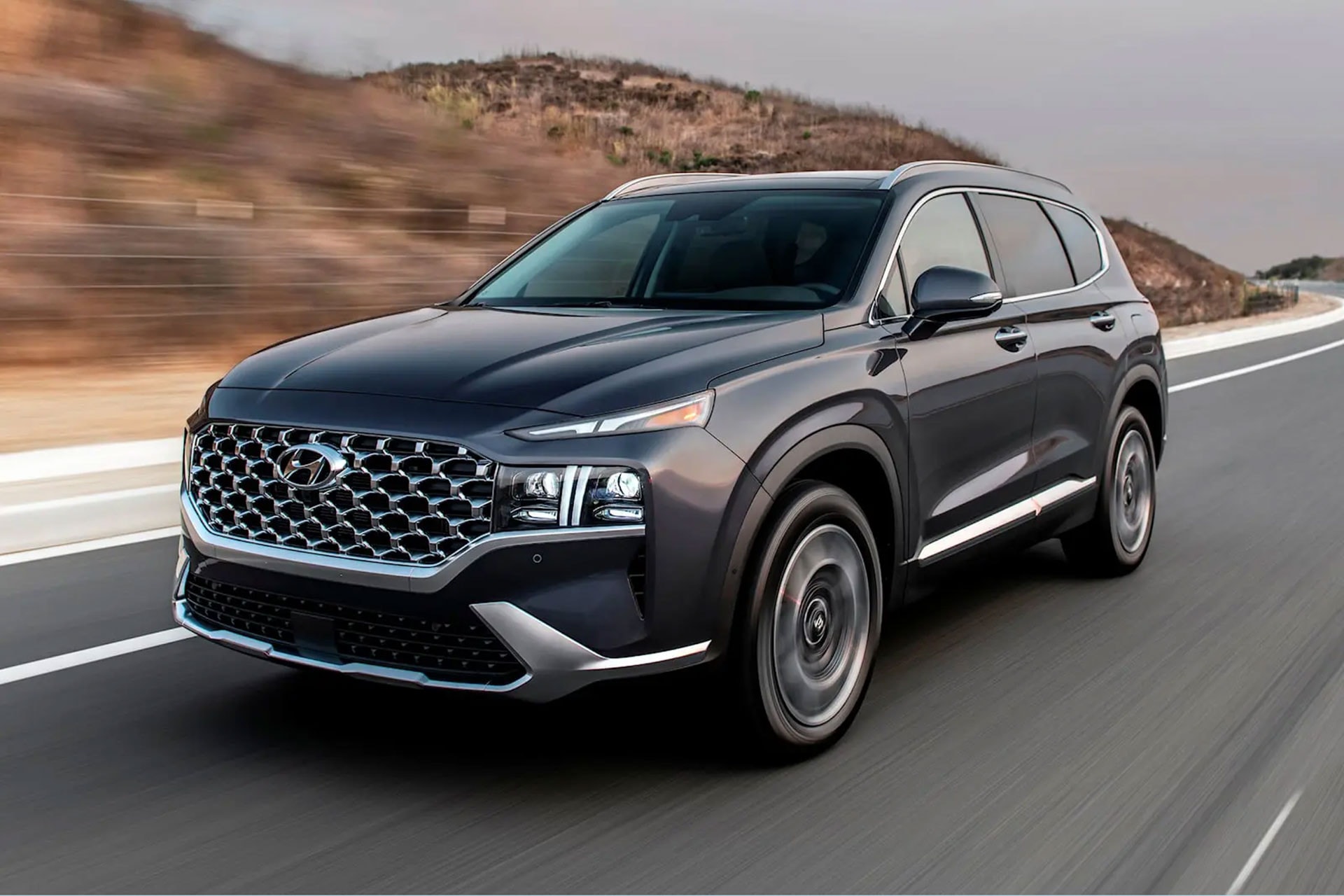 Hyundai Santa Fe 2023.jpg