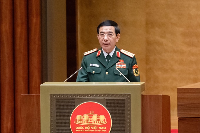 Đại tướng Phan Văn Giang, Bộ trưởng Quốc phòng giải trình, tiếp thu dự án Luật. Ảnh: Phạm Thắng