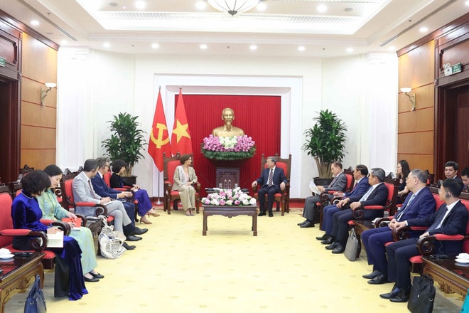 vna-potal-tong-bi-thu-to-lam-tiep-tong-giam-doc-unesco-8118262.jpg