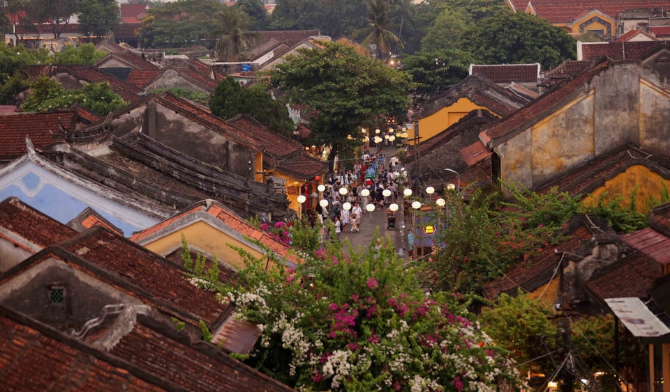 The lasting charm of this heritage lies not in static structures, but in the way it breathes and thrives through daily life. (Photo: Nhat Anh - VNA)
