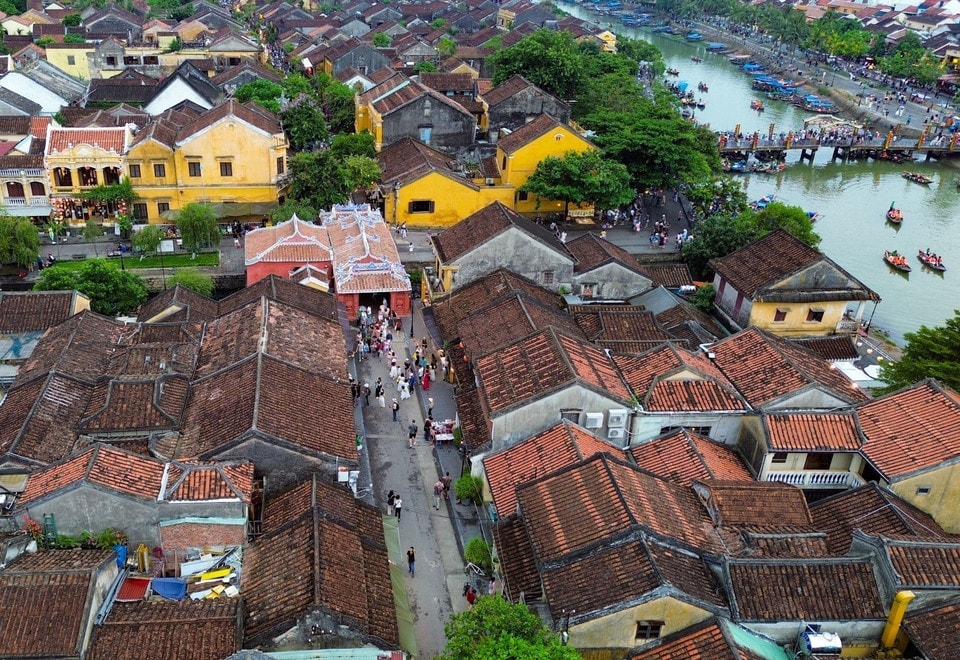 Heritage lives not only in buildings, but in the slow, peaceful lifestyle of Hoi An’s people. (Photo: Thanh Tung - VNA)