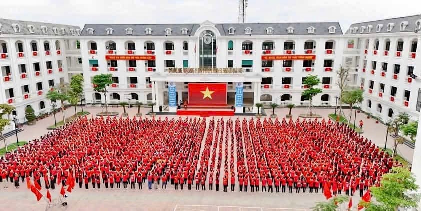truong-thpt-hong-bang.jpg