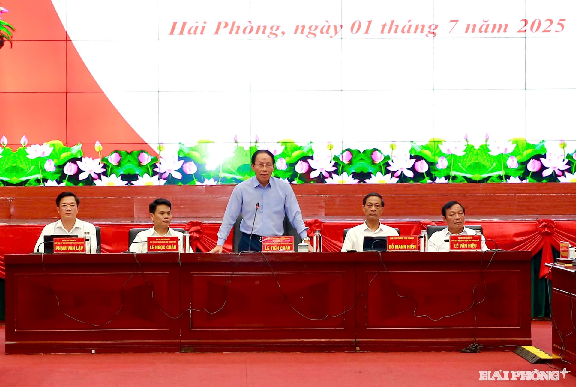 hoi-nghi-thanh-uy.jpg