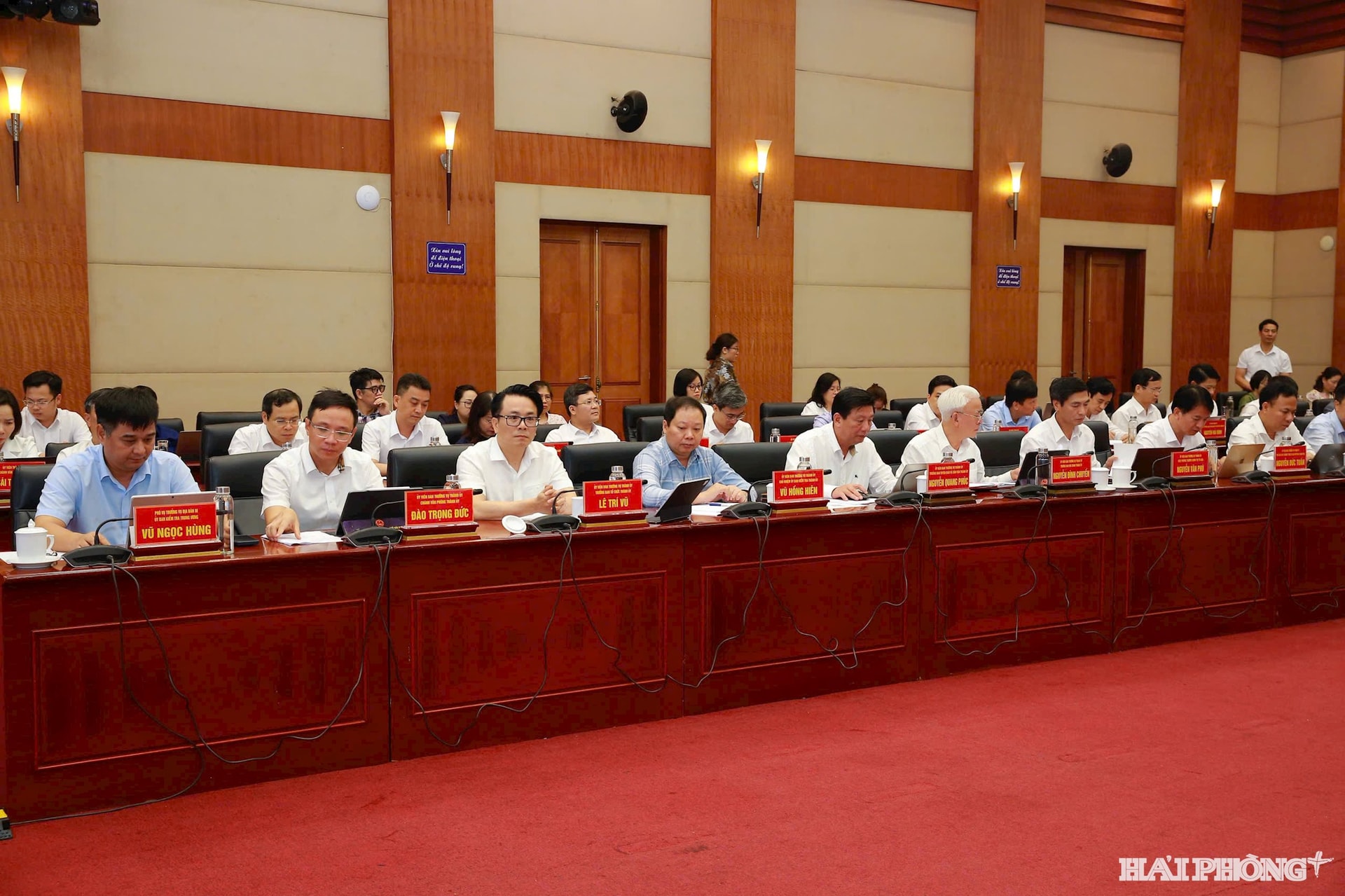 hoi-nghi-thanh-uy3.jpg
