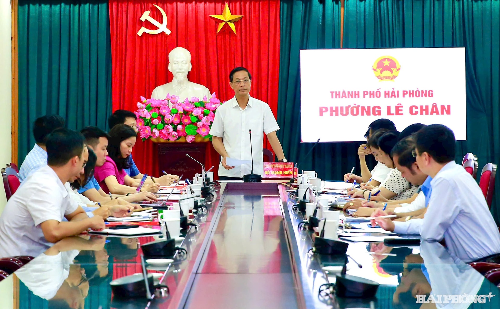 Đồng chí Đỗ Mạnh Hiến, Phó bí thư Thường trực Thành uỷ làm việc với lãnh đạo phường Lê Chân
