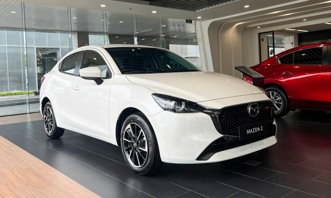 Mazda2 tại một đại lý ở TP HCM. Ảnh: Phạm Trung