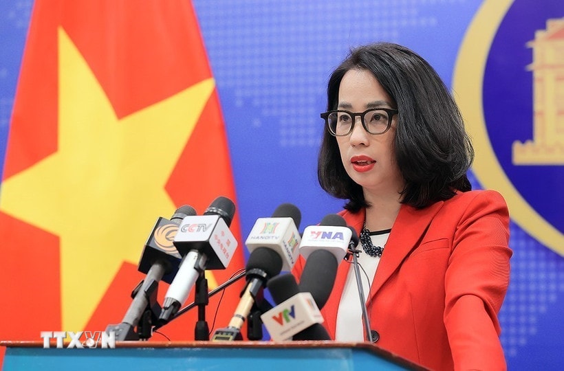 Người phát ngôn Bộ Ngoại giao Phạm Thu Hằng trả lời câu hỏi của các cơ quan báo chí trong nước và quốc tế. (Ảnh: An Đăng/TTXVN)