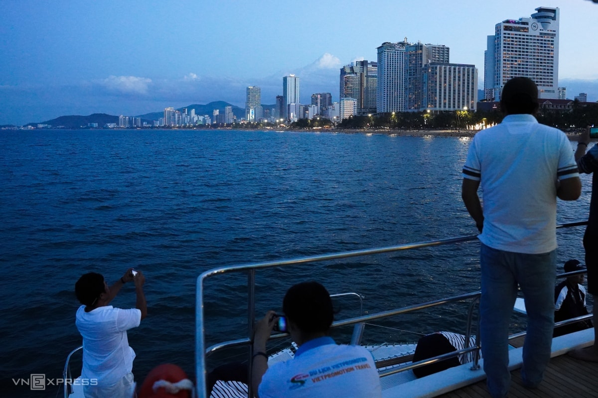 ngam-vinh-nha-trang-1.jpg