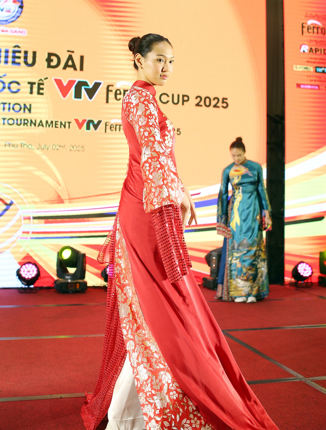 hoa khoi vtv cup 6.JPG