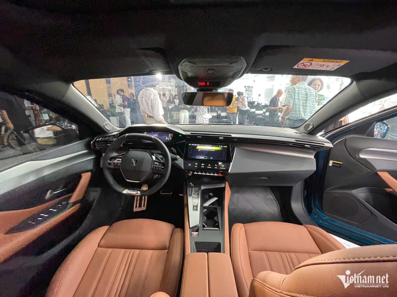 W-Peugeot 408 4.jpg