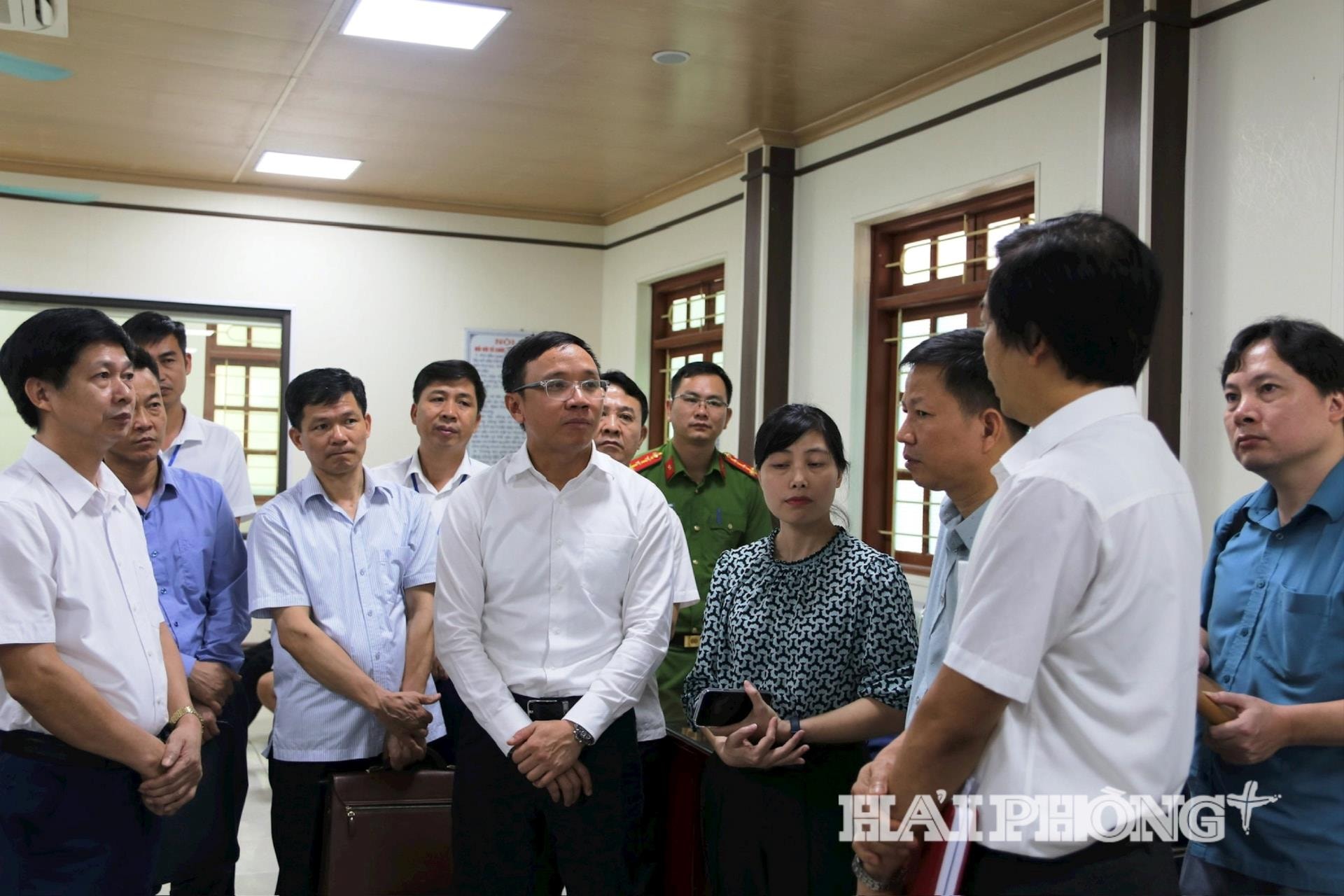 trung-tam-phuc-vu-hanh-chinh-cong-xa-nam-sach(1).jpg