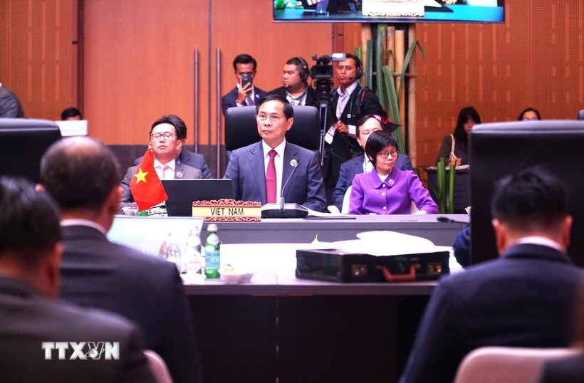 Phó Thủ tướng, Bộ trưởng Ngoại giao Bùi Thanh Sơn tại Phiên họp toàn thể Bộ trưởng Ngoại giao ASEAN (AMM-58). (Ảnh: Hằng Linh/TTXVN)
