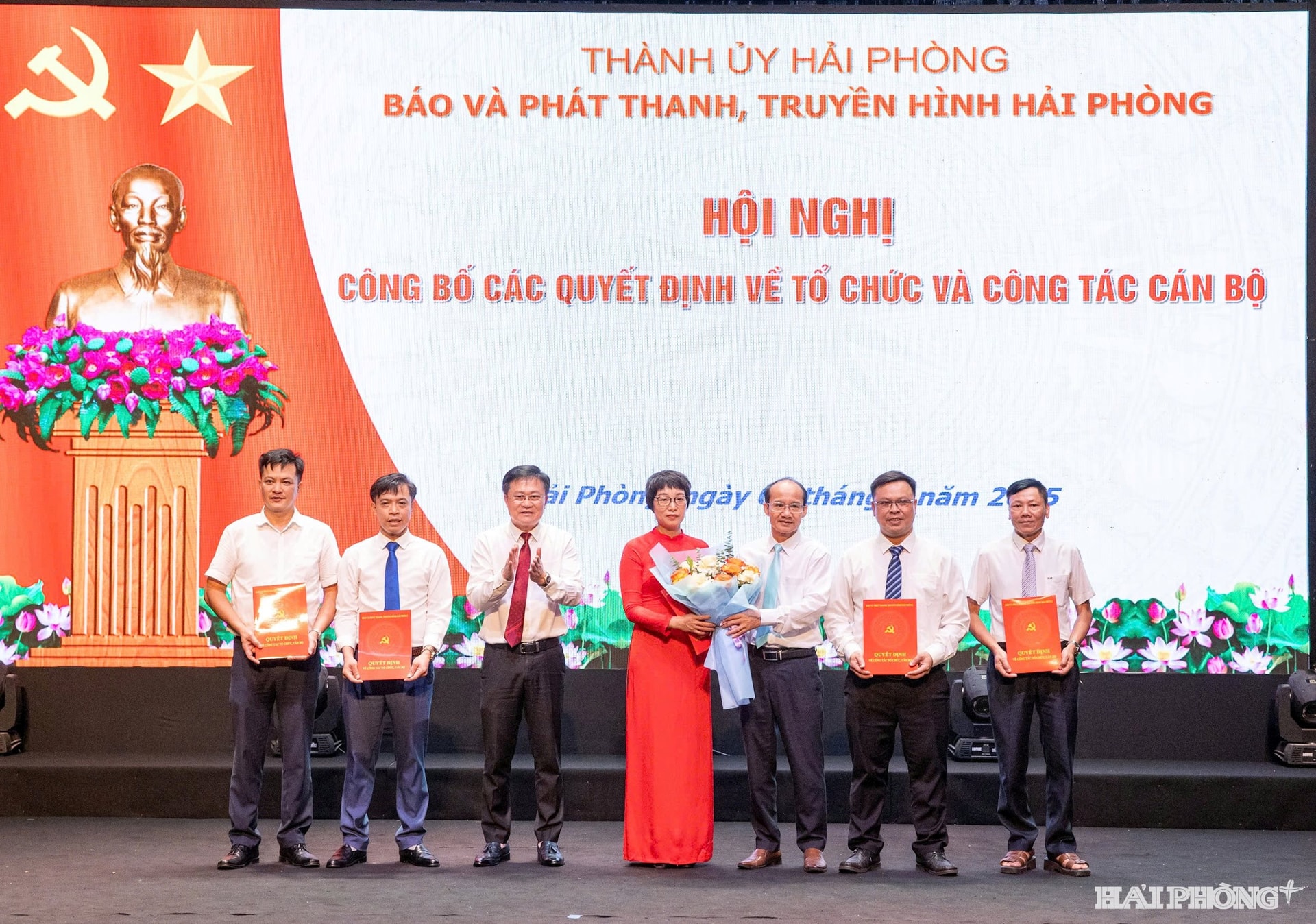 gen-h-z6787498074620_6d50963cbcb68abe92e1e8bd897711e4.jpg