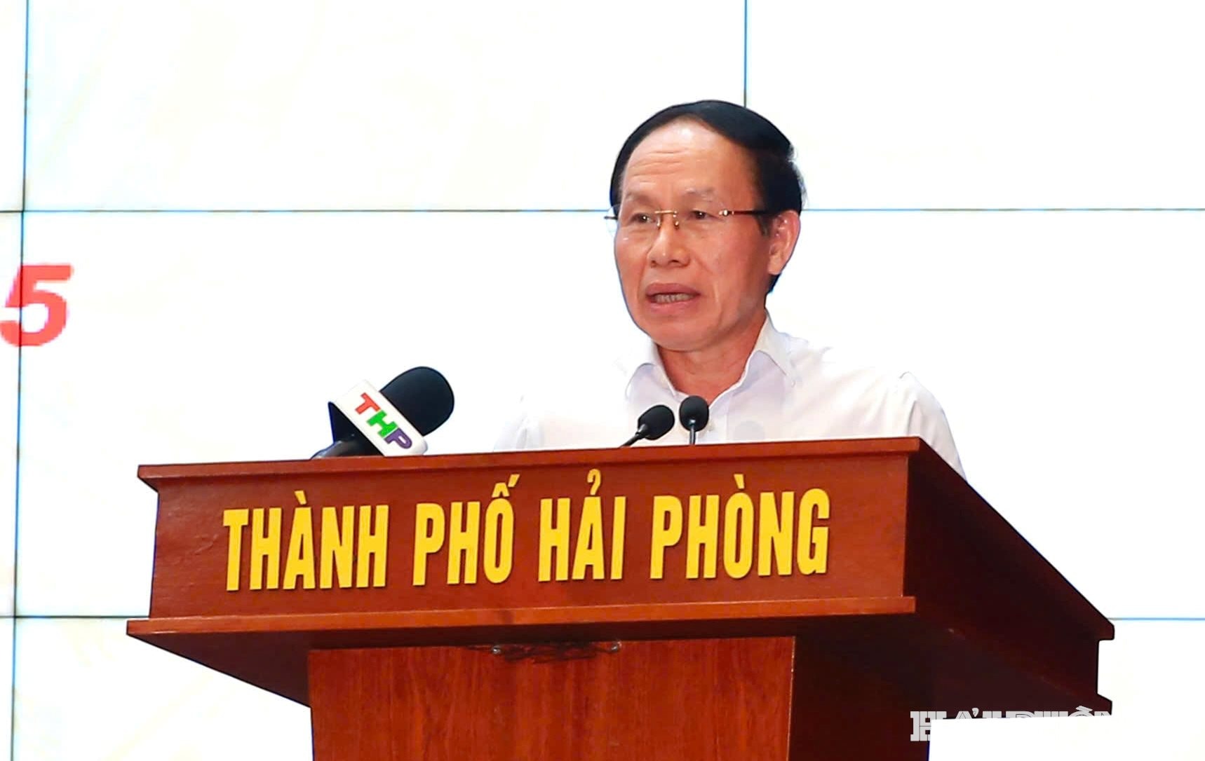 le-tien-chau.jpg