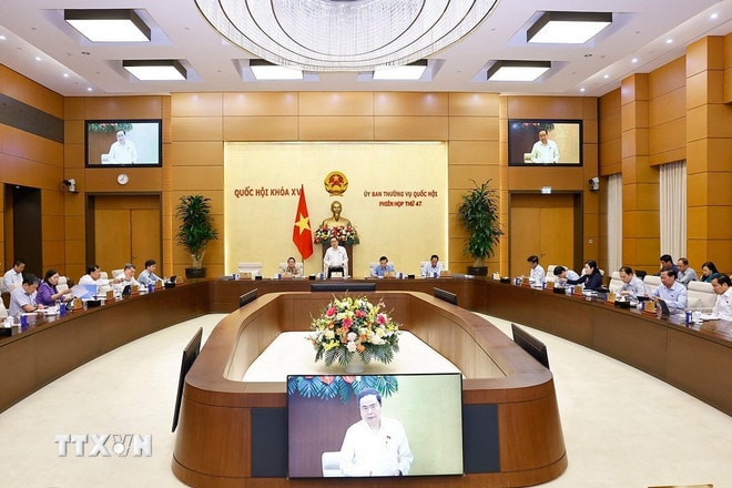 ttxvn-1007-uy-ban-thuong-vu-quoc-hoi-2.jpg