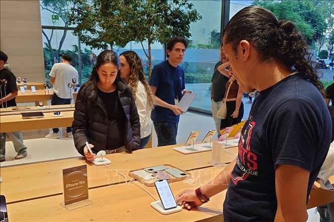 apple-tung-san-pham.jpg