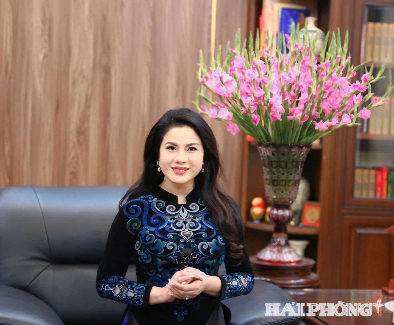 ba-tran-thi-hoang-mai(1).jpg