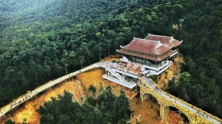 Tay Yen Tu is home to a system of pagodas, stupas, and relics associated with the founding of the Truc Lam Yen Tu Zen sect during the Tran Dynasty. (Photo: VNA)
