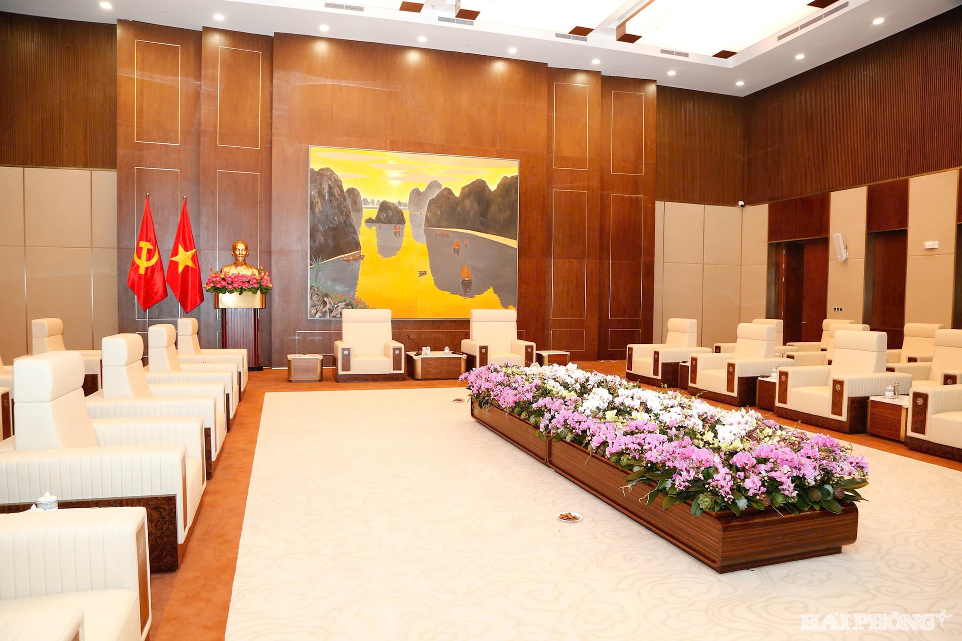 Một phòng họp nhỏ