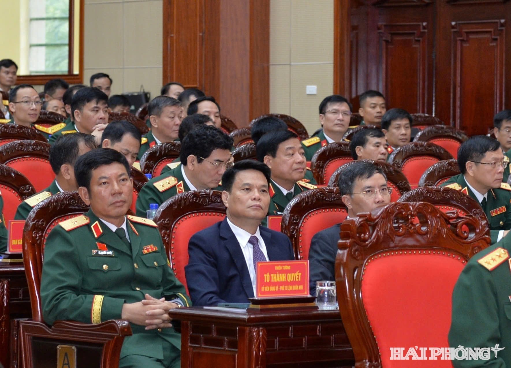 dai-bieu-1.jpg