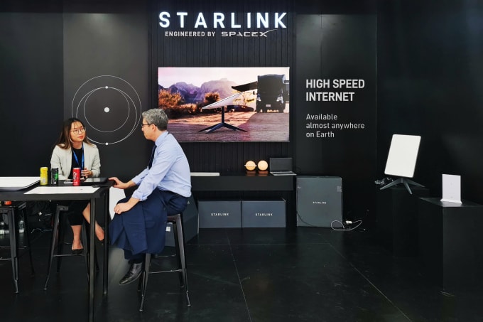 Gian hàng trưng bày của Starlink tại Ngày hội đổi mới sáng tạo Việt Nam. Ảnh: Trọng Đạt
