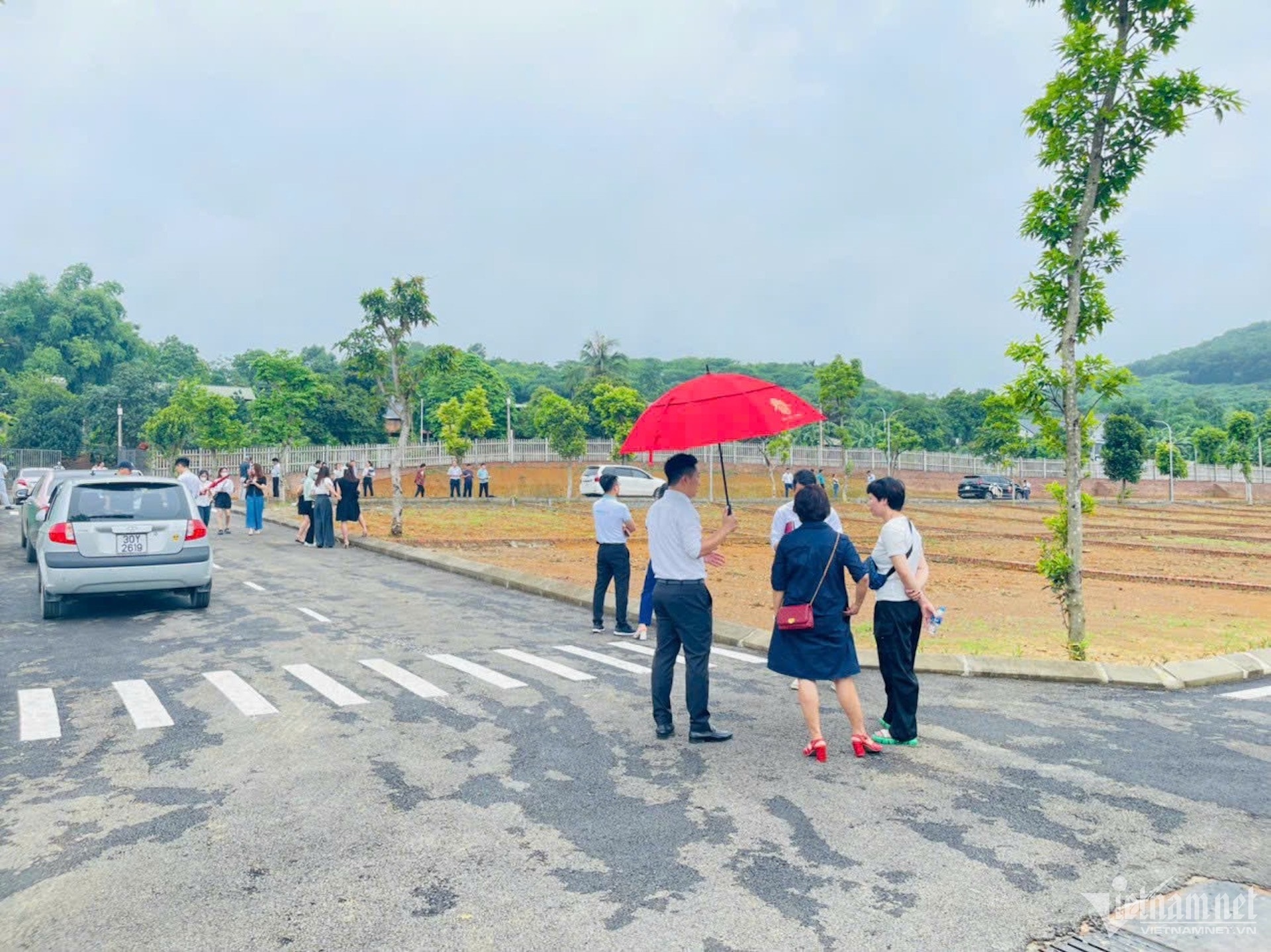 Mô giới đất đai