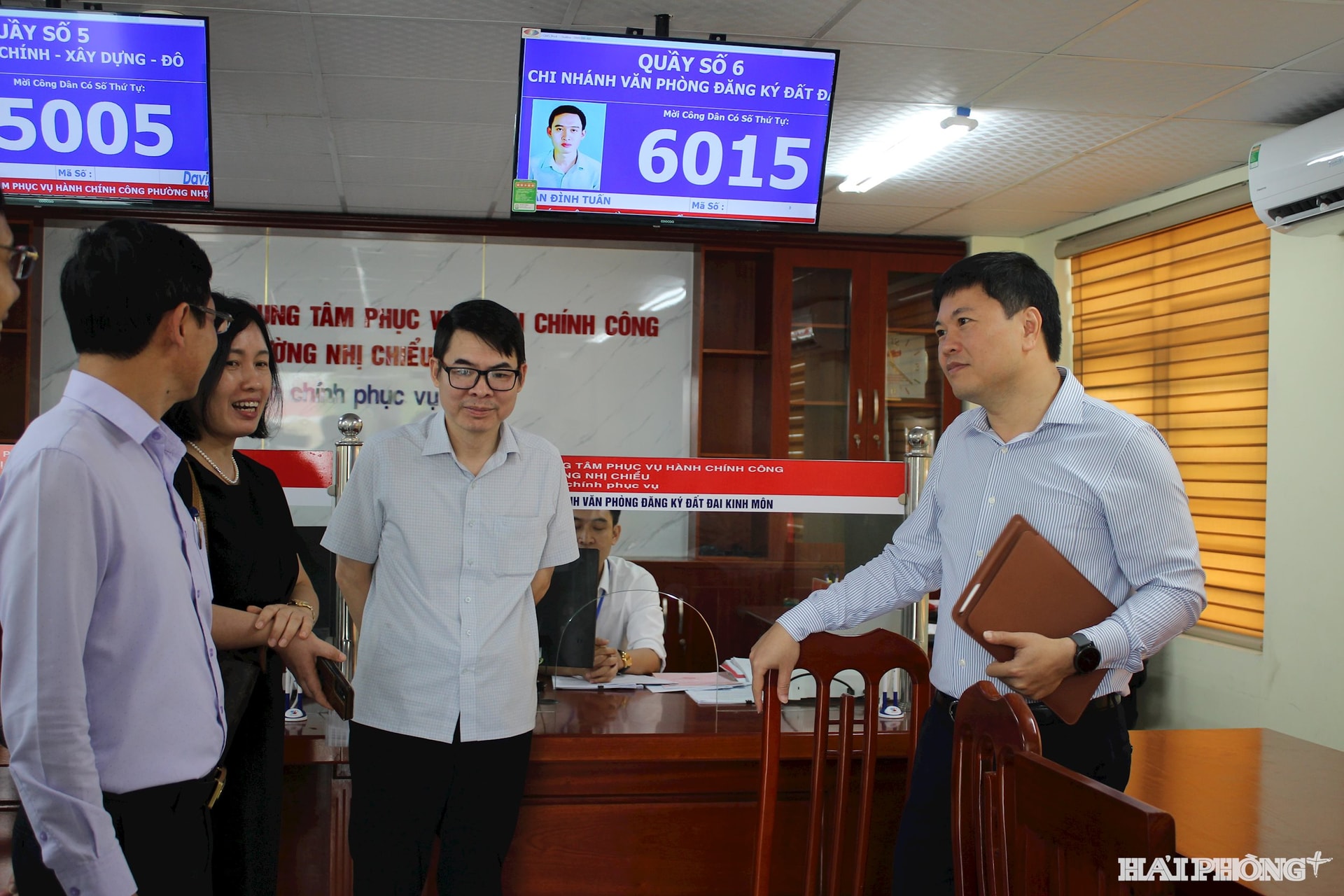 hanh-chinh-cong.jpg