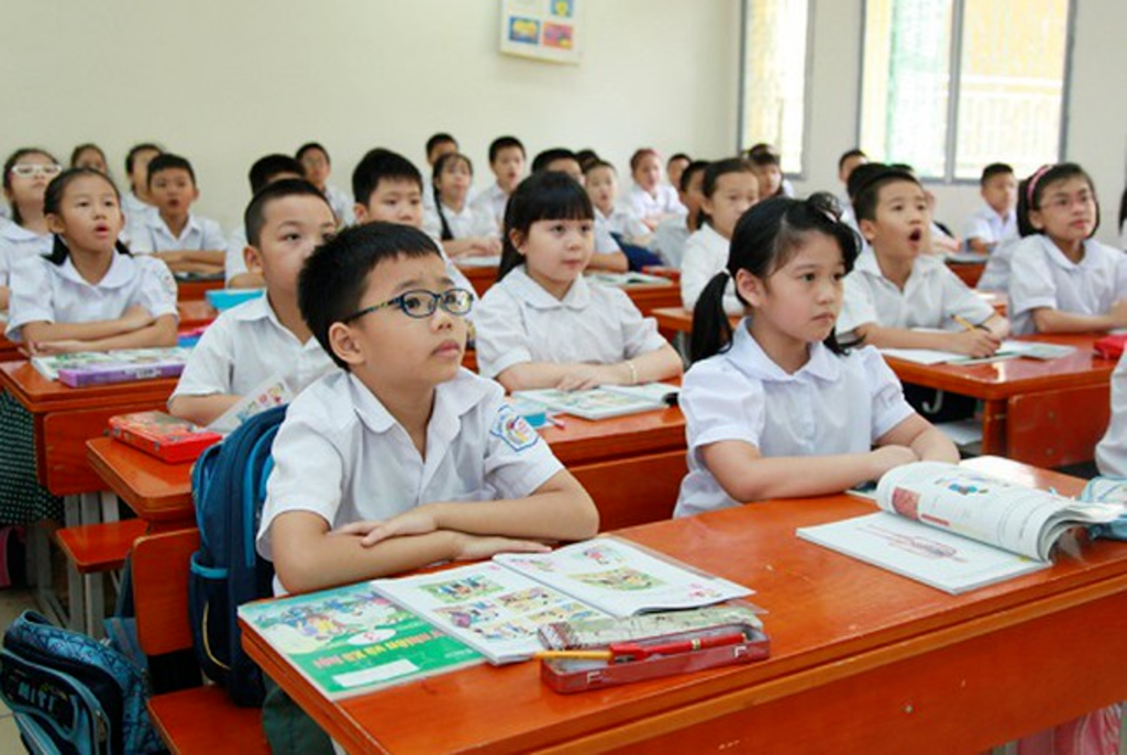 Nhiều địa phương cho học sinh, sinh viên nghỉ học tránh bão Wipha. (Ảnh minh hoạ)