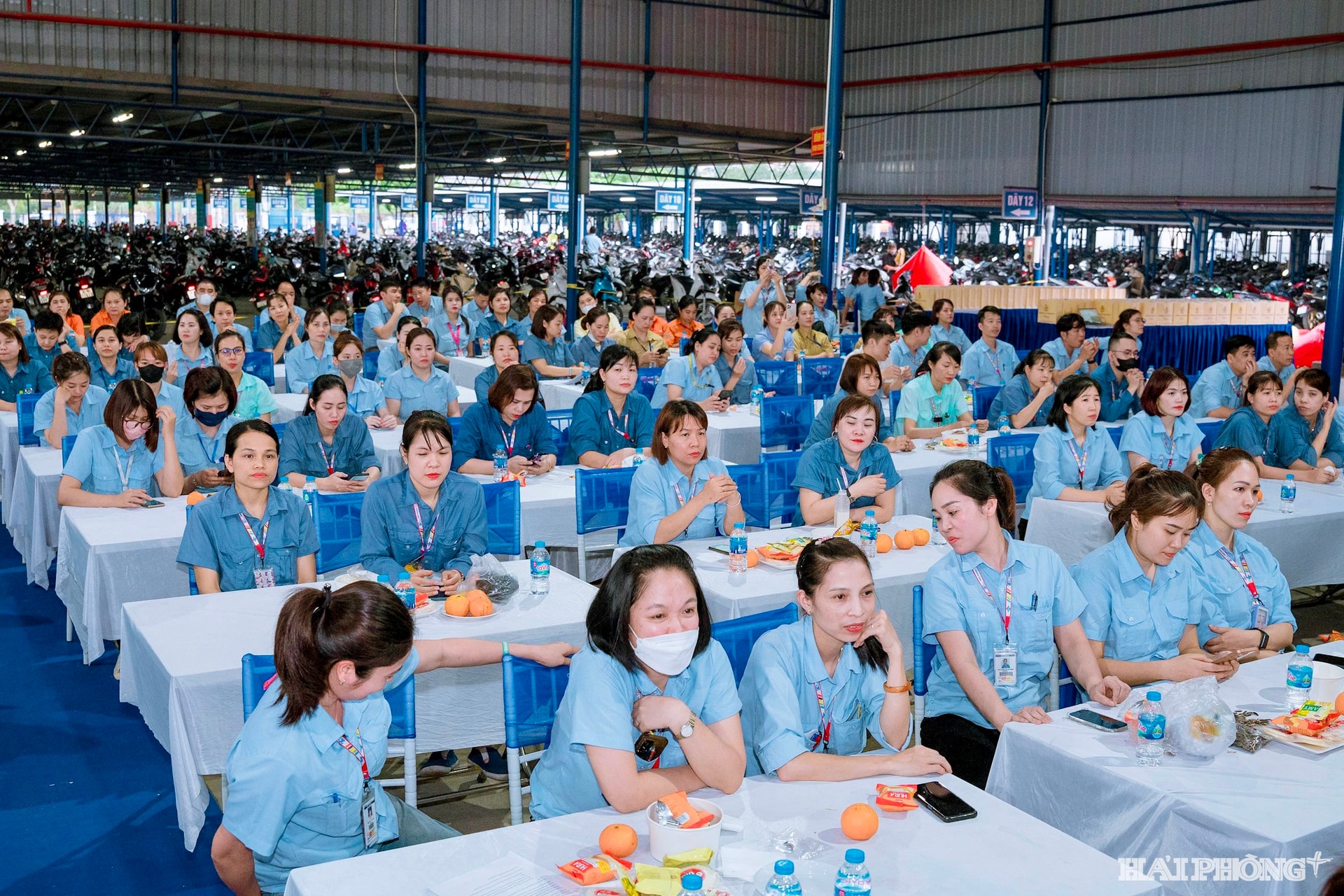 Sumidenso Vietnam Co., Ltd. in Dai An Industrial Park gave about 10,000 workers time off to avoid the storm (photo provided by the facility)