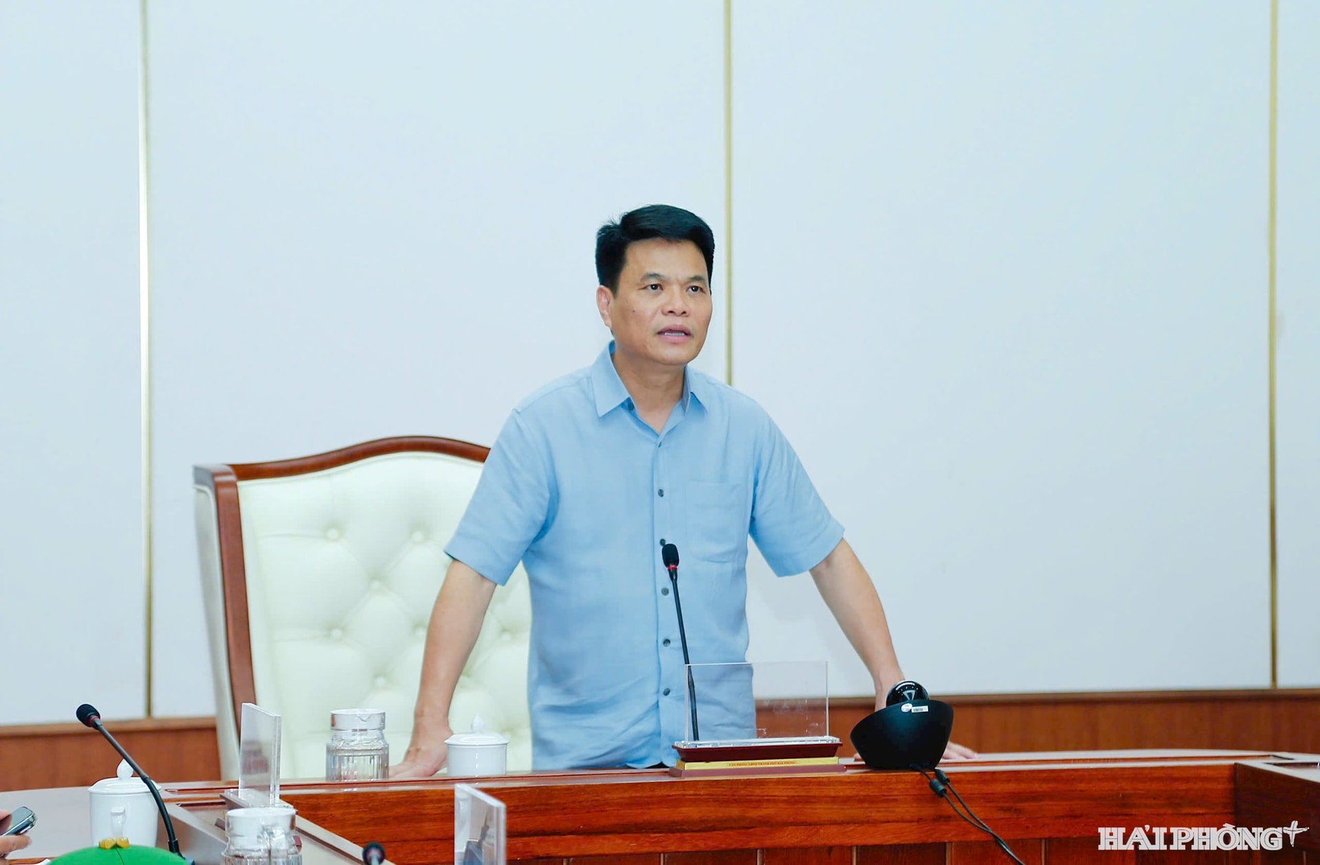 le-ngoc-chau(1).jpg