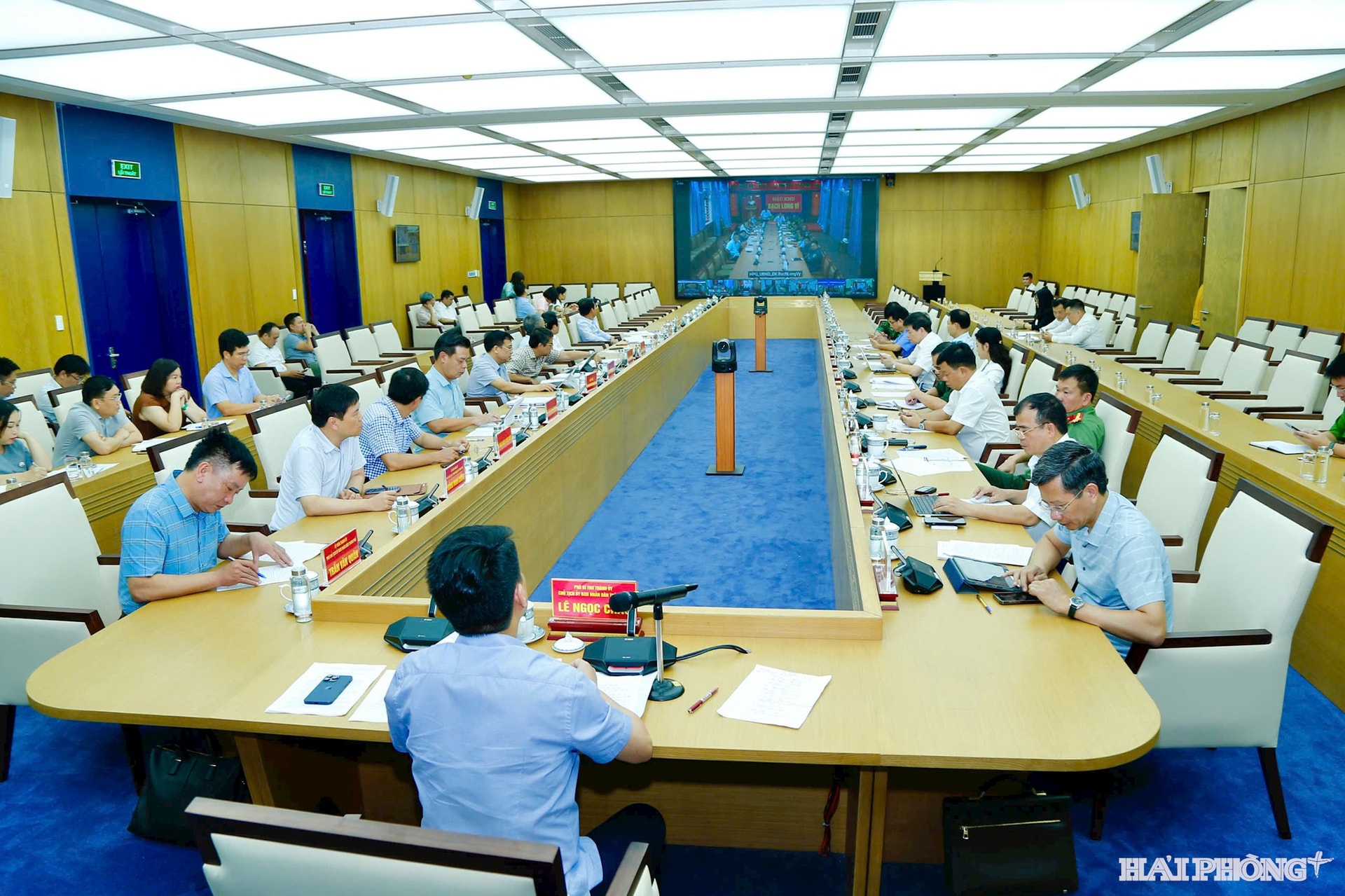 truc-tuyen-1(1).jpg