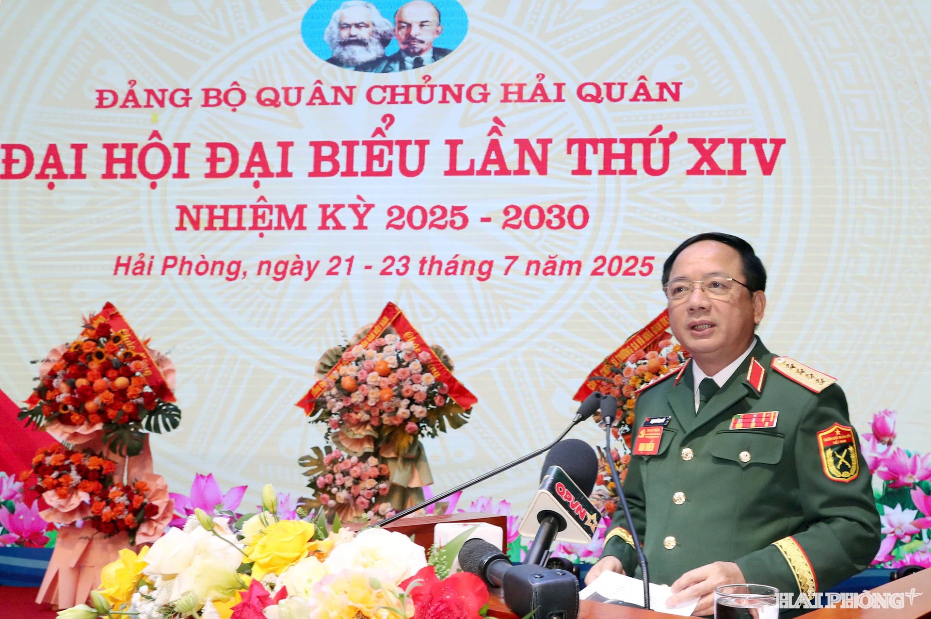 trinh-van-quyet.jpg