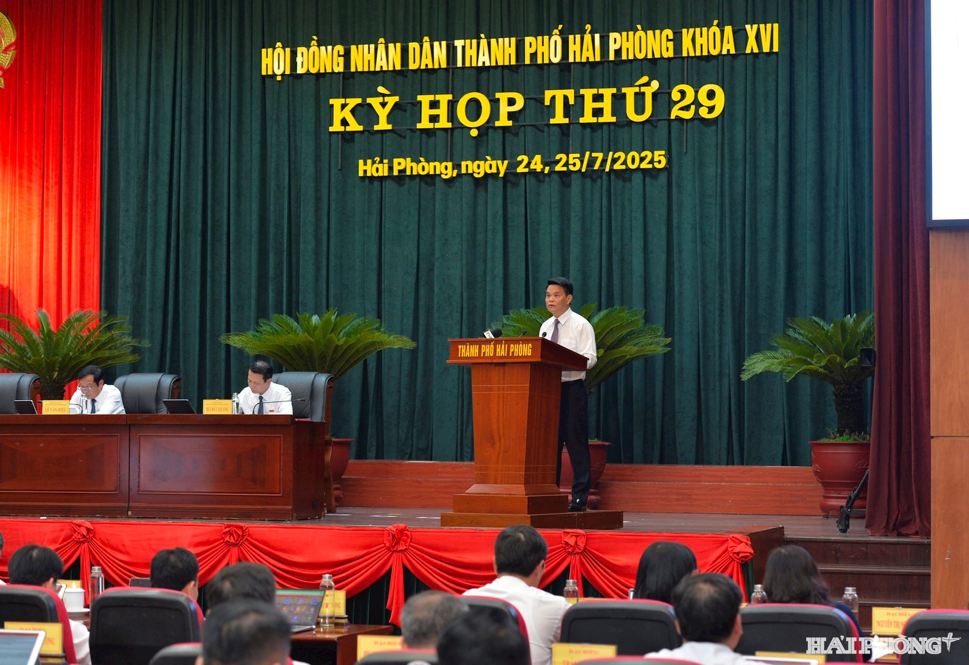 ky-hop-2.jpg