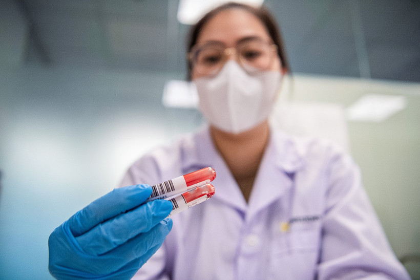 GeneStory đảm nhiệm toàn bộ quy trình thu nhận, giải mã, phân tích và đối sánh ADN. (Ảnh: Minh Sơn/Vietnam+)