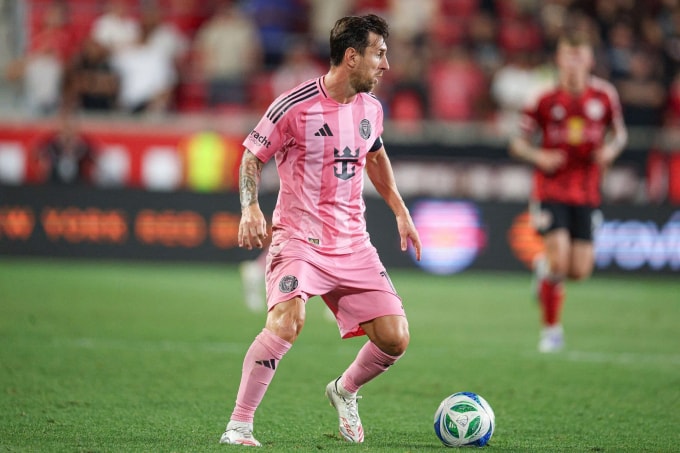 Messi đi bóng trong hiệp hai trận gặp New York Red Bulls trên sân Sports Illustrated, thị trấn Harrison, bang New Jersey, Mỹ, ngày 19/7/2025. Ảnh: Reuters