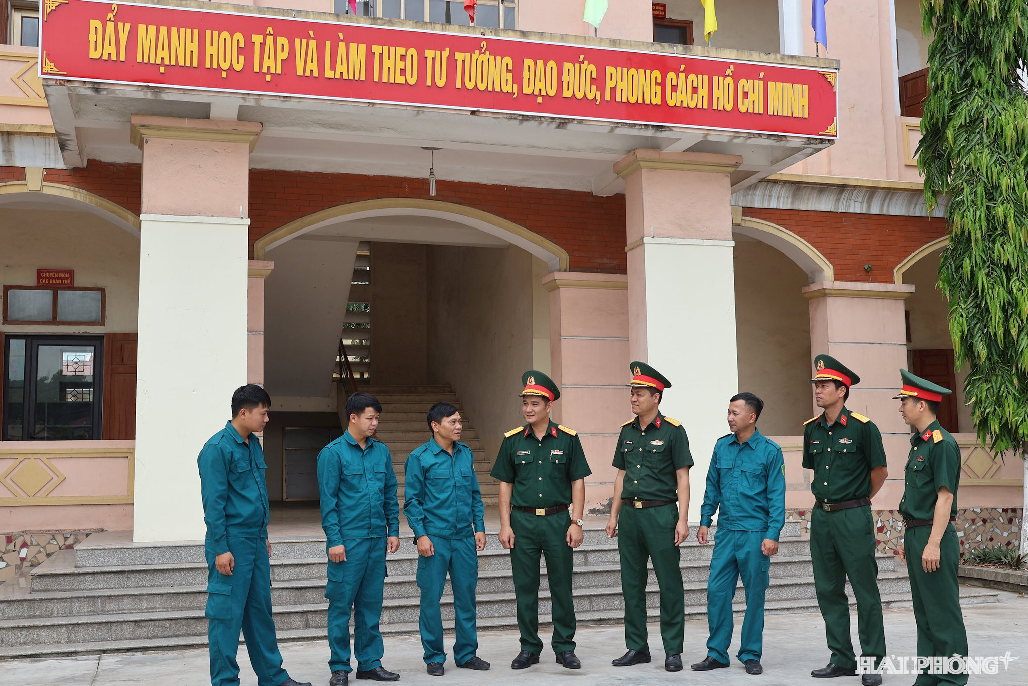 nhi-chieu.jpg